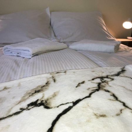 Ella Apartman Debrecen Bagian luar foto