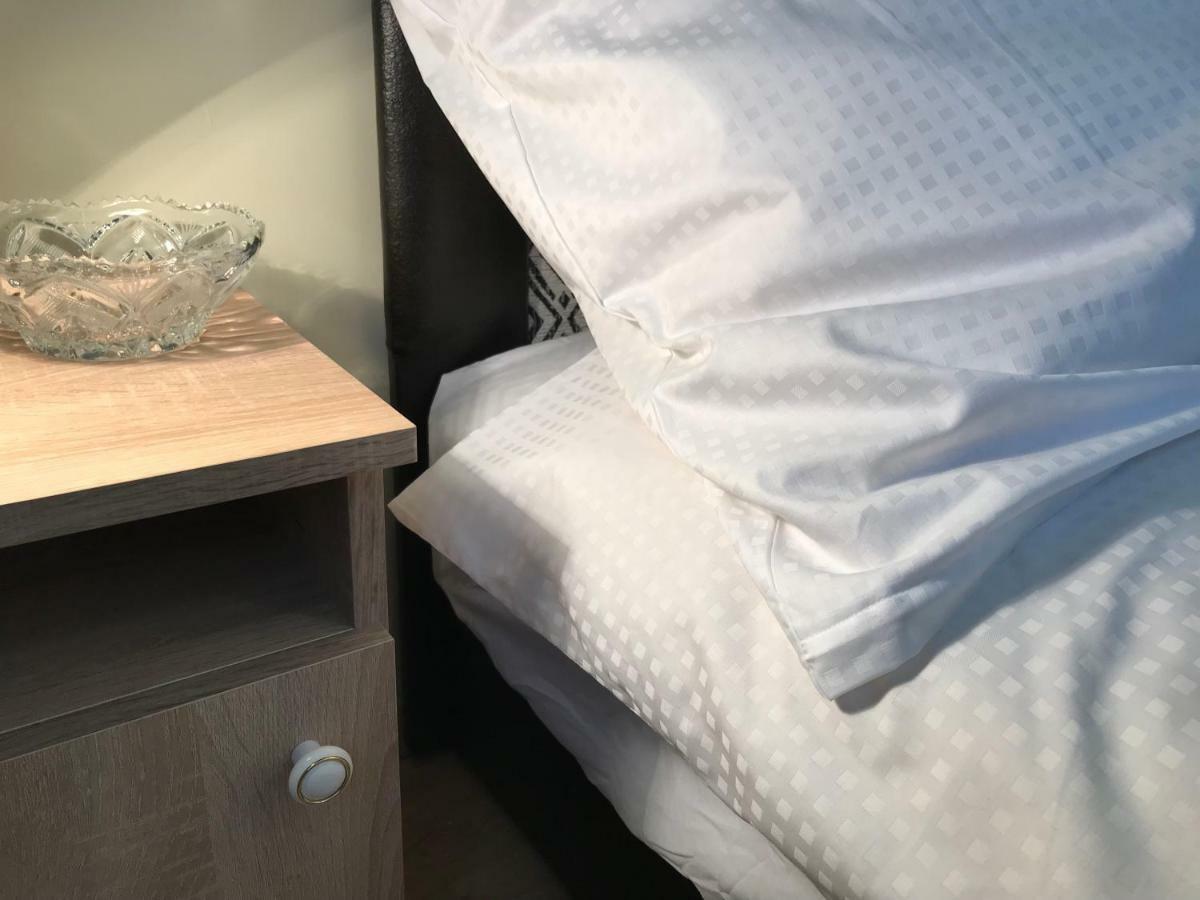 Ella Apartman Debrecen Bagian luar foto