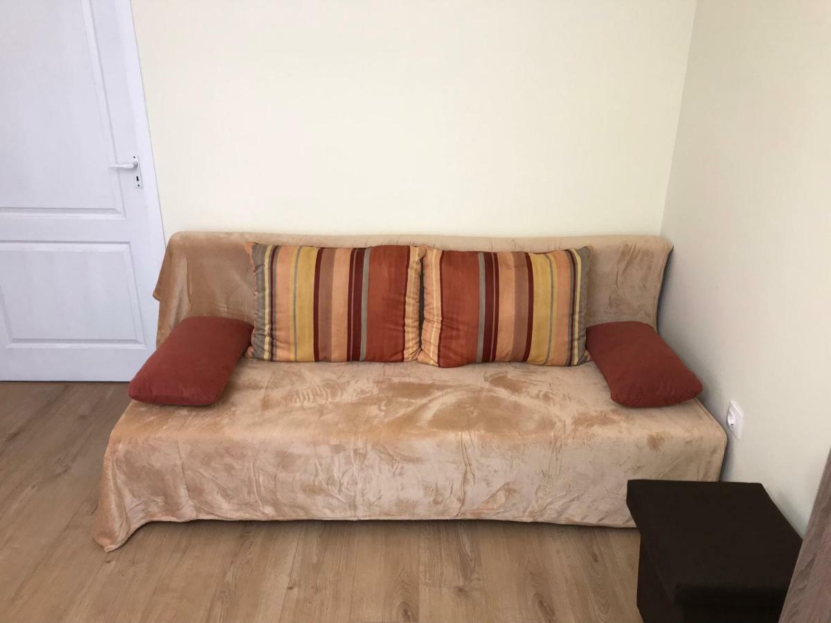 Ella Apartman Debrecen Bagian luar foto