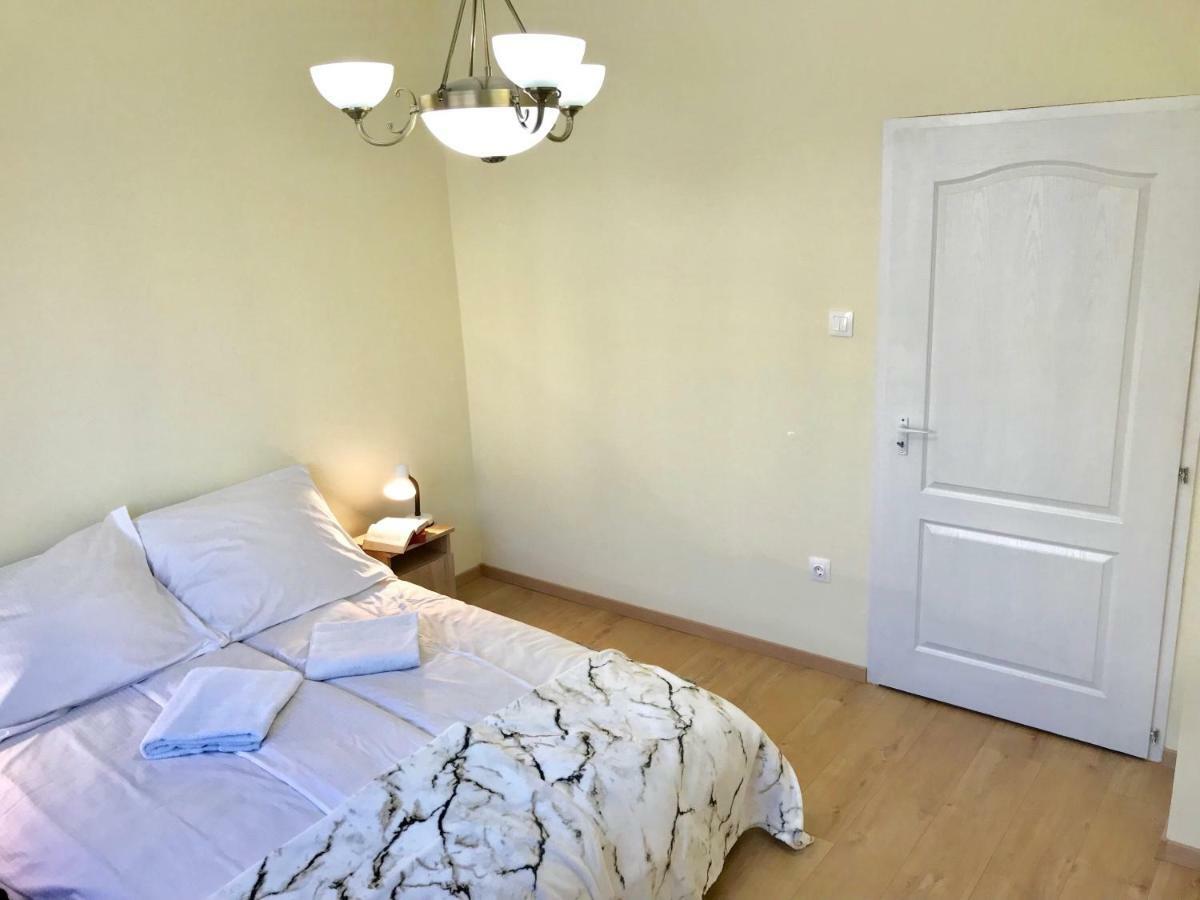 Ella Apartman Debrecen Bagian luar foto