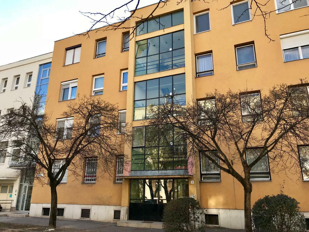 Ella Apartman Debrecen Bagian luar foto