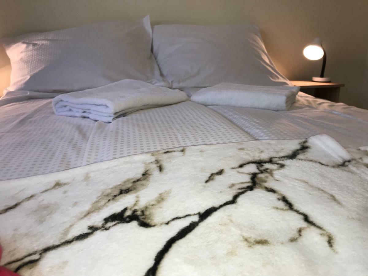 Ella Apartman Debrecen Bagian luar foto